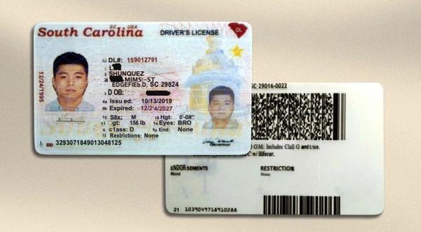 북한 노동자들의 위조 신분증. (출처=셔터스톡, 미 법무부)