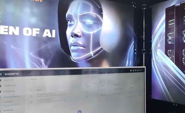  AI를 마치 의식이나 자아를 지닌 인격체로 대할 경우 큰 위험을 초래할 수도 있다는 지적이다. 사진은 '2025 국제인공지능대전'에 출품한 AI 솔루션 업체의 부스. (사진=애플경제)