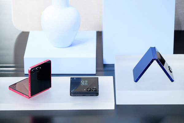 '갤럭시 언팩 2025'에서 공개된 갤럭시 Z 플립7 모습.(사진:삼성전자)