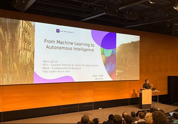 르쿤이 메타 이벤트에서 강연하고 있는 모습. (이미지=챗GPT 출력)