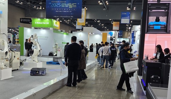 '2025 로보월드'에서도 AI기반 로봇 자동화 기술이 빠르게 발전하고 있음을 보여주었다. (사진=애플경제)